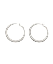リングフープピアス