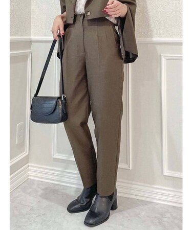 ハイウエストタックパンツ