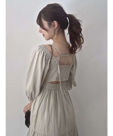 バックオープンボリュームコットンワンピース