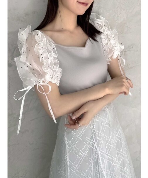 ショルダーボリュームフリルカットプルオーバー