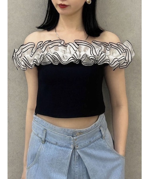 オーバーフリルフショルカットソー