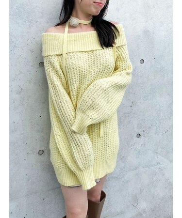 ワッフルオフショルコサージュニット