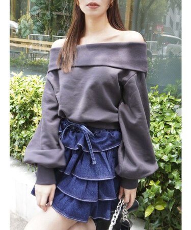 デコルテオープンスウェットトップス