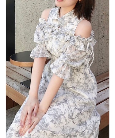 2WAYショルダーフラワーラッフルワンピース