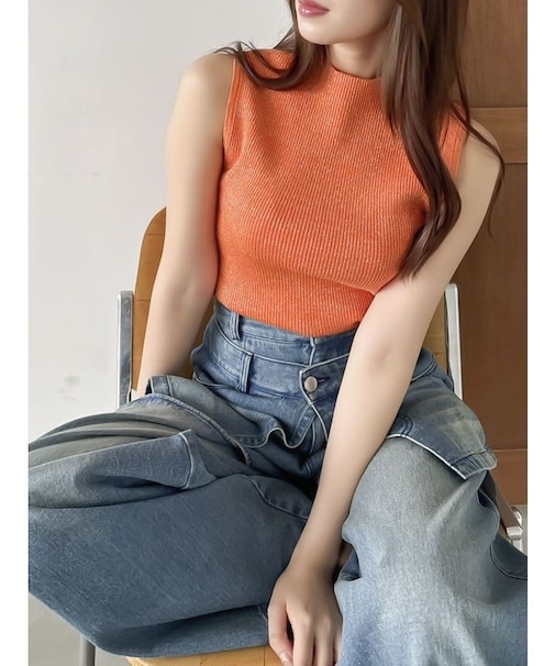 コンパクトノースリラメニットトップス