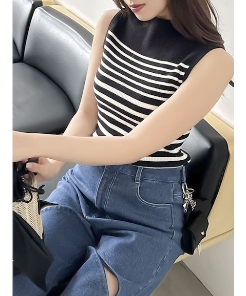 コンパクトノースリニットトップス