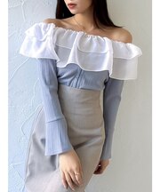 ショルダーフリルカットトップス