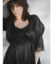 【吉田朱里】シルクカップインキャミソール