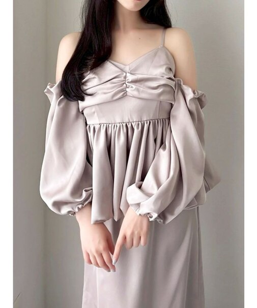 ペプラムギャザーバルーンブラウス