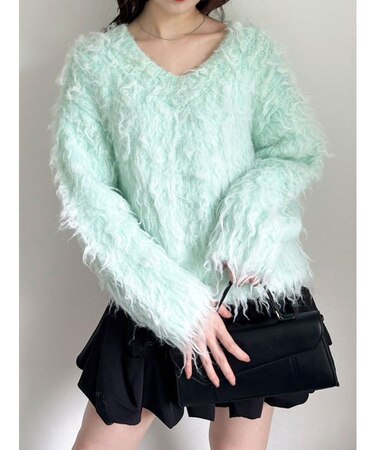 リップルカールVネックニット