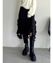 フリルスリットサテンスカート