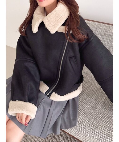 ビッグカラームートンブルゾン