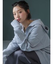 【吉田朱里】ストーンアートハーフジップフーディ