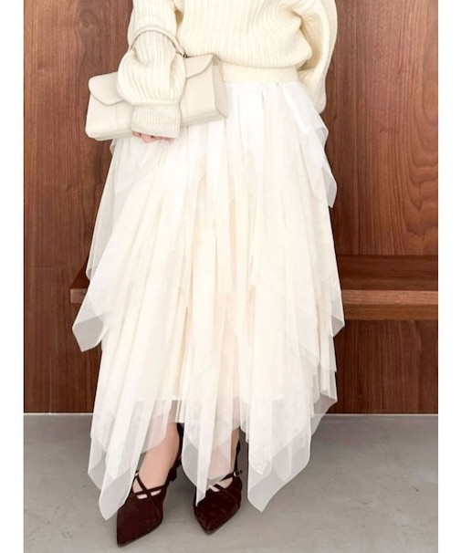ヘムティアードチュールスカート