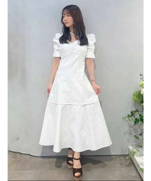 dazzlin　2WAYスイッチングステッチワンピース 再生産分】2WAYスイッチングステッチワンピース｜ダズリンの通販