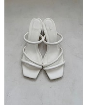 ストラップシンプルサンダル