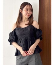 ペプラムオフショルトップス