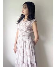 プリーツフラワーシフォンワンピース