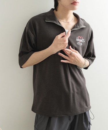 『WEB限定』Mark Gonzales　スタンドハーフZIPドローコードTシャツ