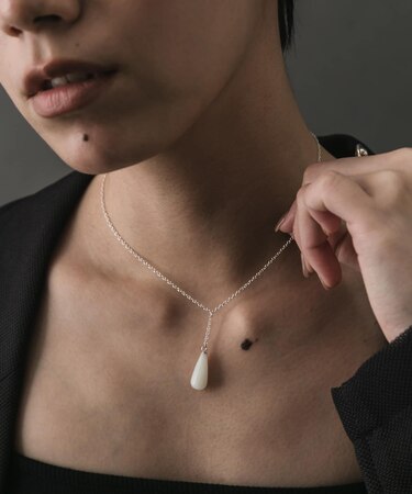 SMELLY so’　newjade  swing necklace