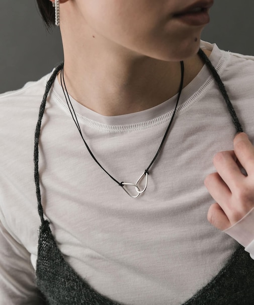 SMELLY so’　twin drop cord necklace