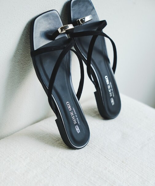 『MADE IN JAPAN』プチメタルクロスフラットサンダル