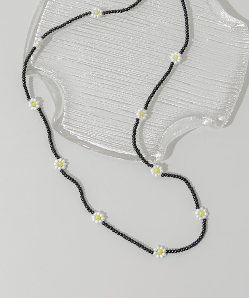 ステンレスフラワーモチーフビーズネックレス