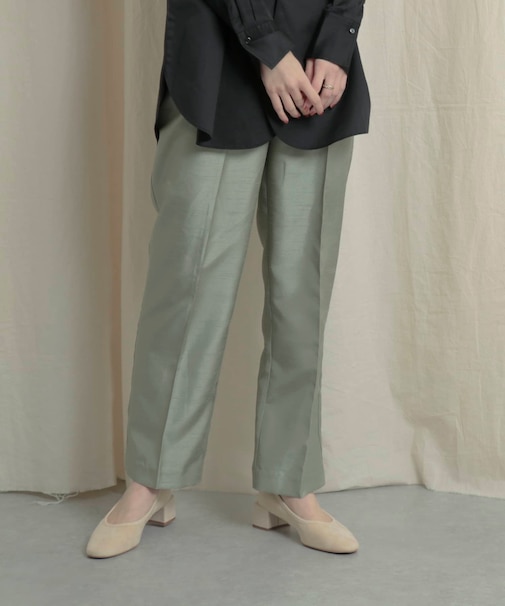 シャンタンテーパードパンツ