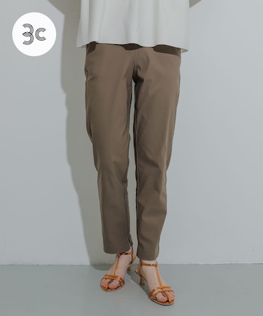 ストレッチスリムテーパードパンツ