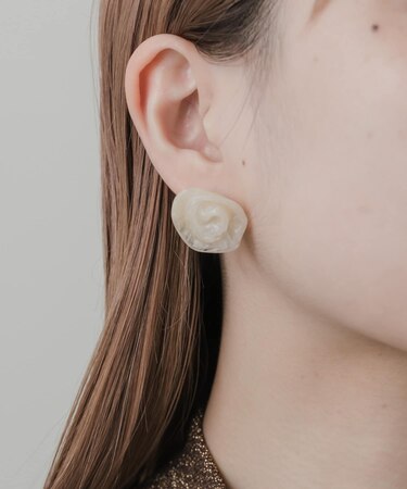 ローズモチーフジュシピアス