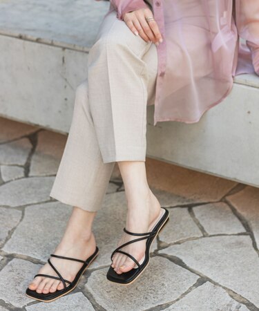 コードアシメサンダル