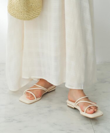 コードアシメサンダル