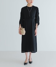 LA MAISON　ギャザースリーブワンピース