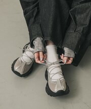 レースアップバレエスニーカー