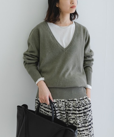 new basic　カシミヤコットンVネックチュニックニット