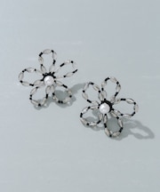 フラワービーズピアス