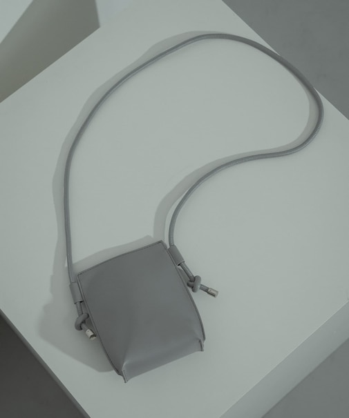 コードショルダーバッグ