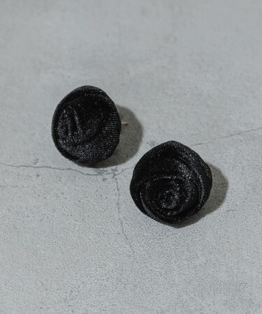 ベロアローズピアス