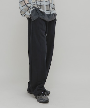 カーブスウェットパンツ