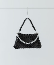 ボールチェーン付き編み込みバッグ