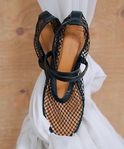 メッシュフラットシューズ