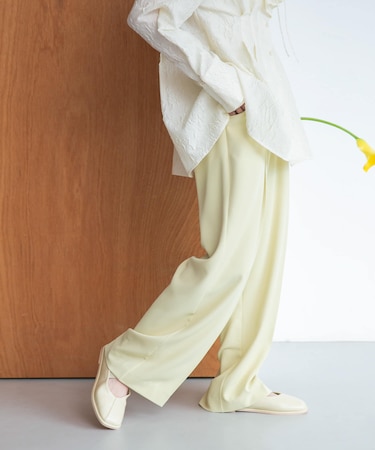 ストレートスラックス