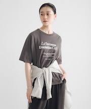 グラフィックスーベニアTシャツ