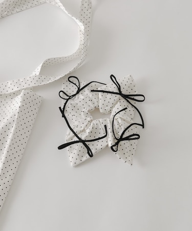 ベロアリボンドットスクエアシュシュ