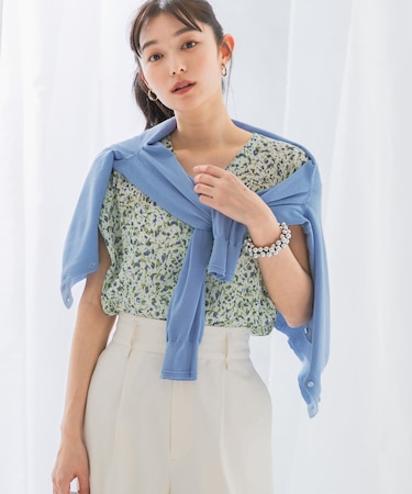 フラワープリントブラウス