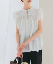 フリルブラウス