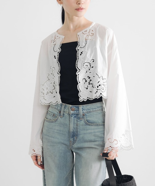 カットワークレース刺繍ブラウス