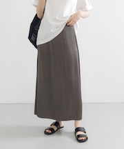 サテンプリーツストレートラインスカート