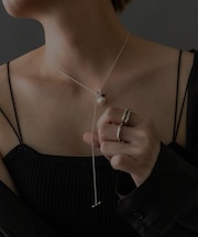 SMELLY so’ pearl mantel necklace