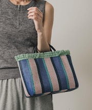 スクエアカゴバッグ